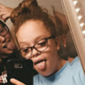 Meet your Posher, Larkyn macy